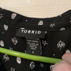 Torrid tank top silky top skulls and diamonds